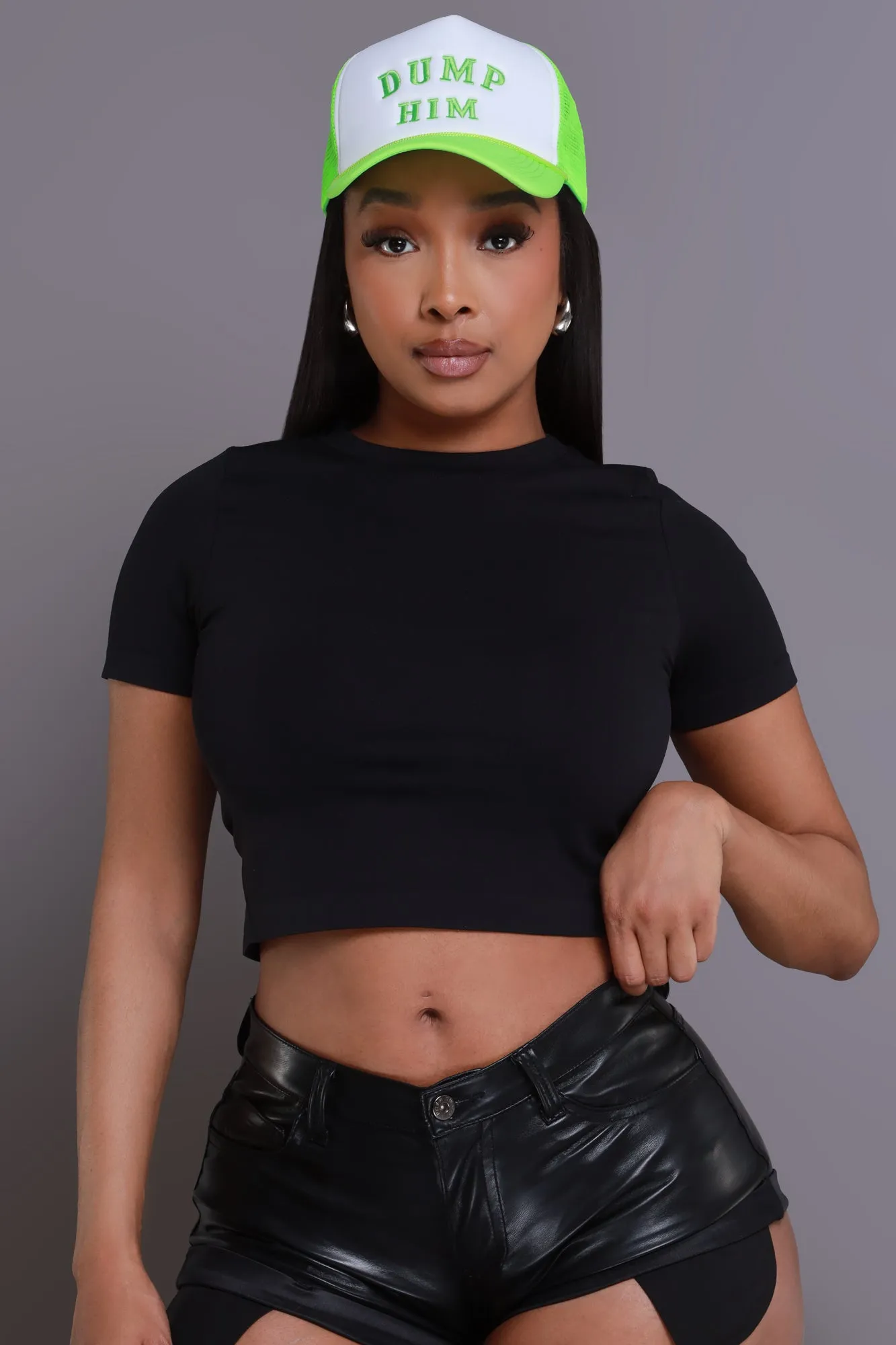 The Perfect Short Sleeve Cropped T-Shirt - Black
