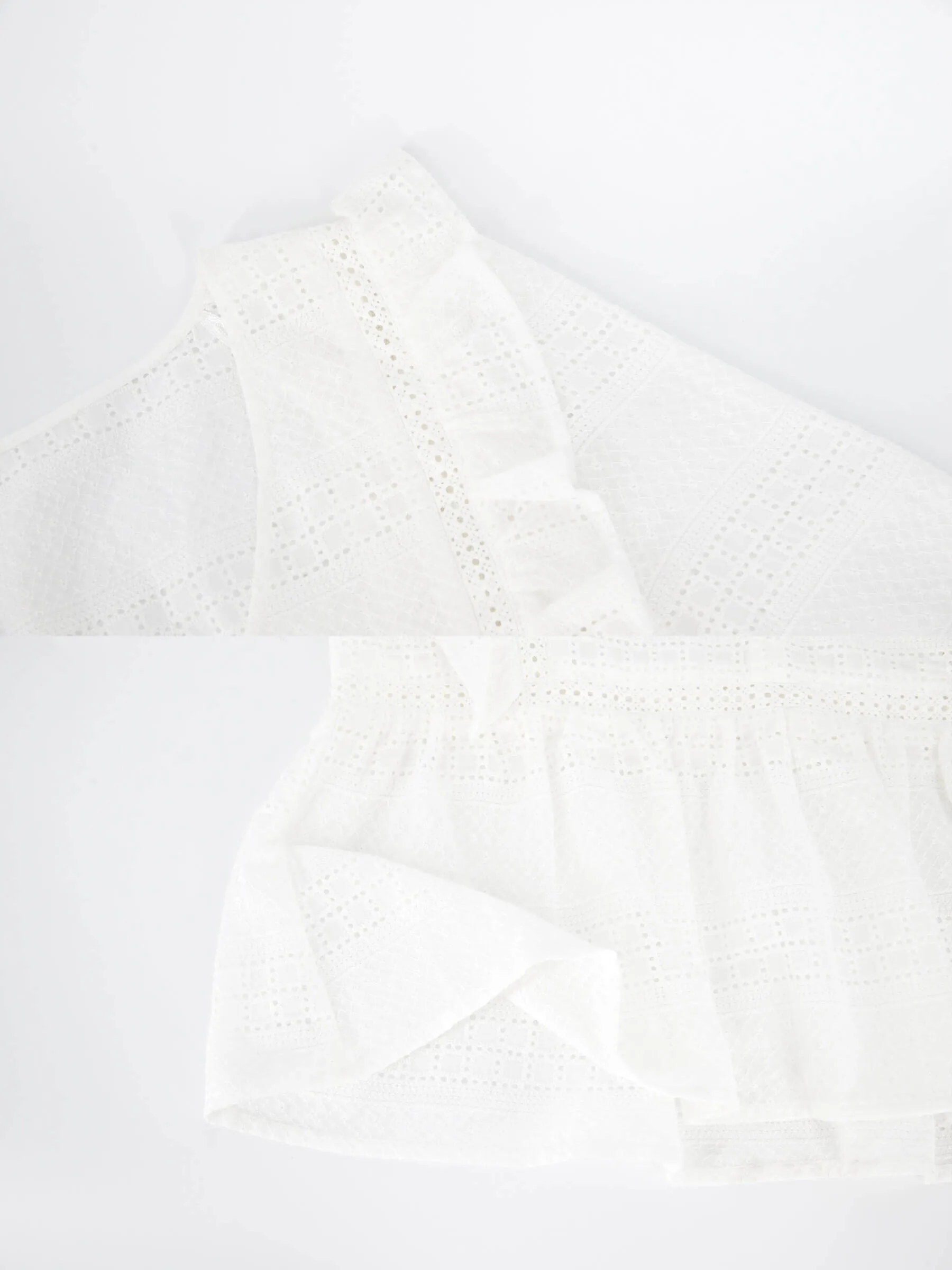Vintage V-neck Lace T-shirt